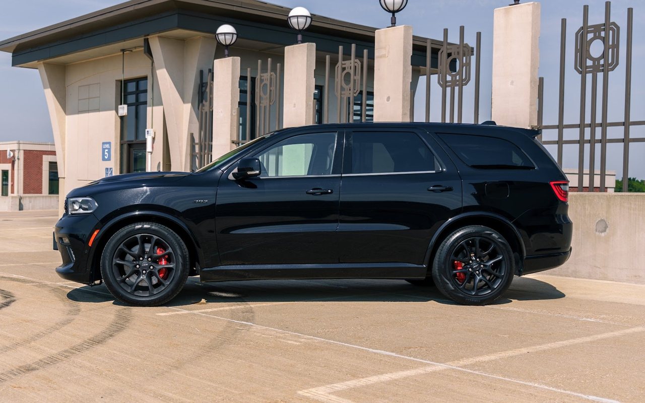 Dodge Durango SRT rental in Chicago, photo of the actual car